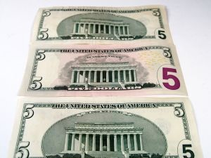 Is your Small Business Losing Money? 3 Tips to Keep in Mind